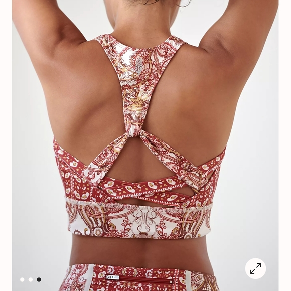 FP Movement workout set L You're a Peach legging & Synergy bra red print - Picture 4 of 16